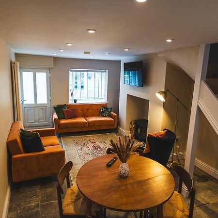 Cathys Cottage, Sun Trap Patio, Modern 3 Bed, Central, Parking Crewkerne Exterior photo