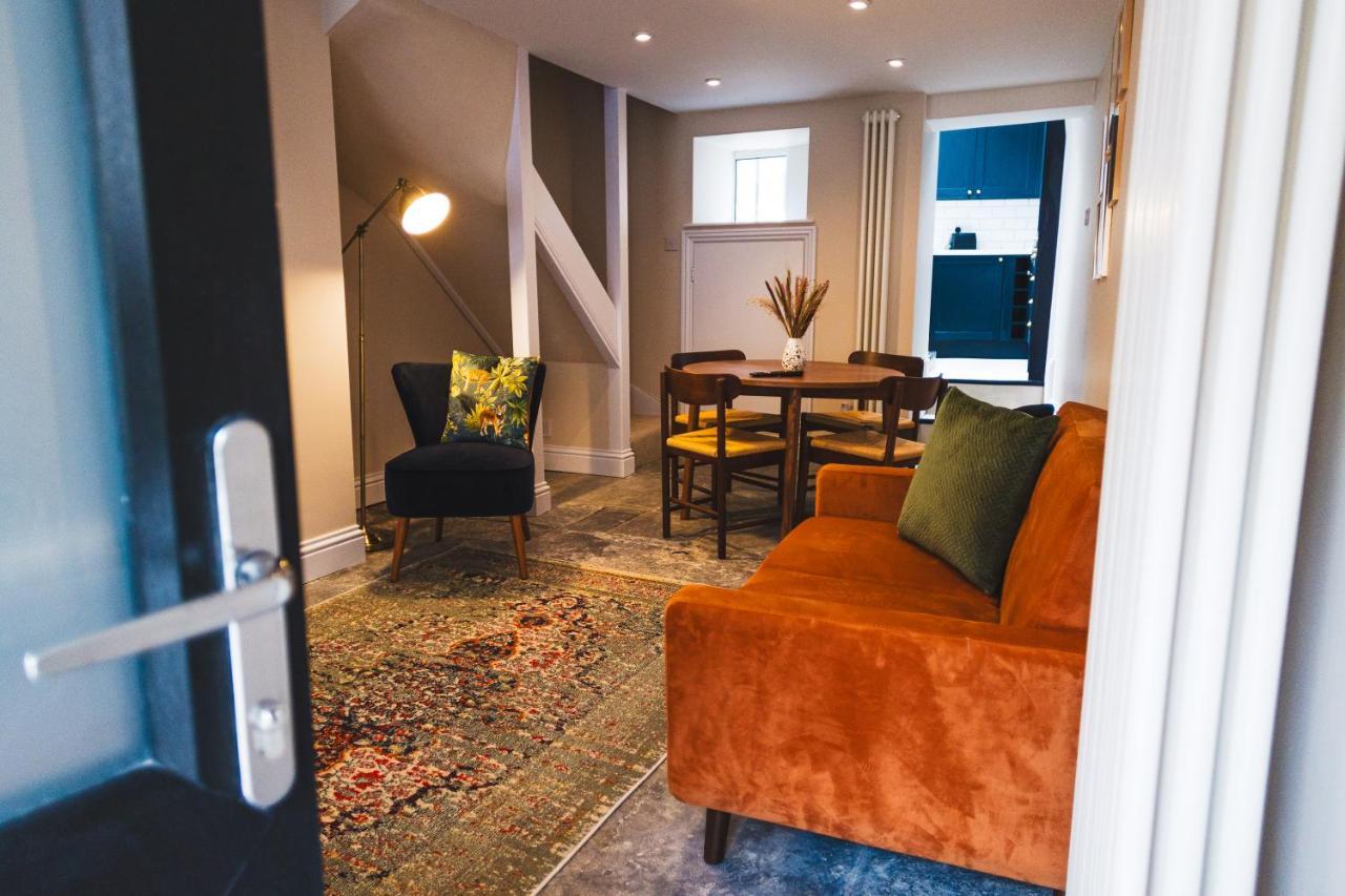 Cathys Cottage, Sun Trap Patio, Modern 3 Bed, Central, Parking Crewkerne Exterior photo