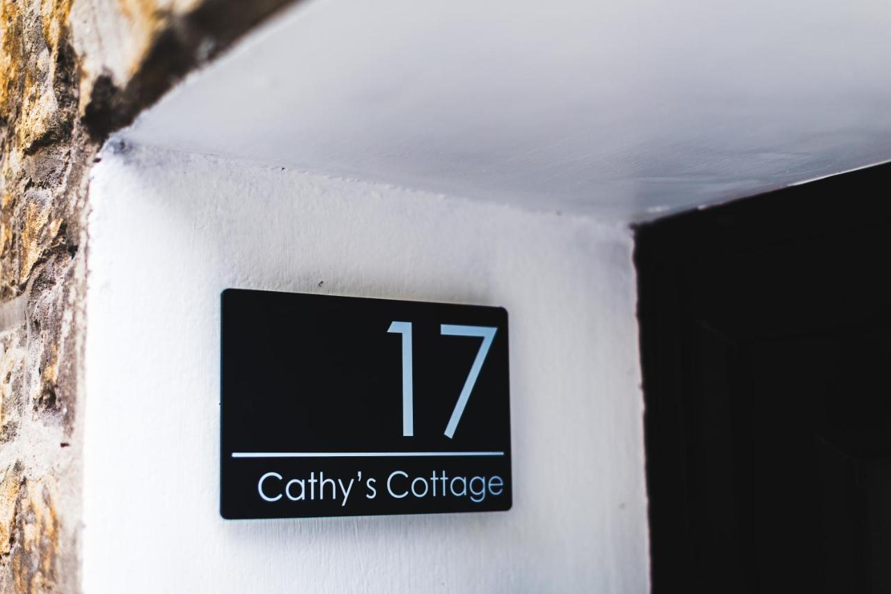 Cathys Cottage, Sun Trap Patio, Modern 3 Bed, Central, Parking Crewkerne Exterior photo